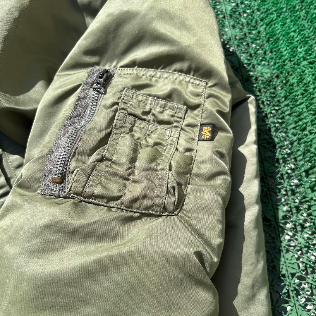 ALPHAアルファインダストリーズ MA-1 フライトジャケット