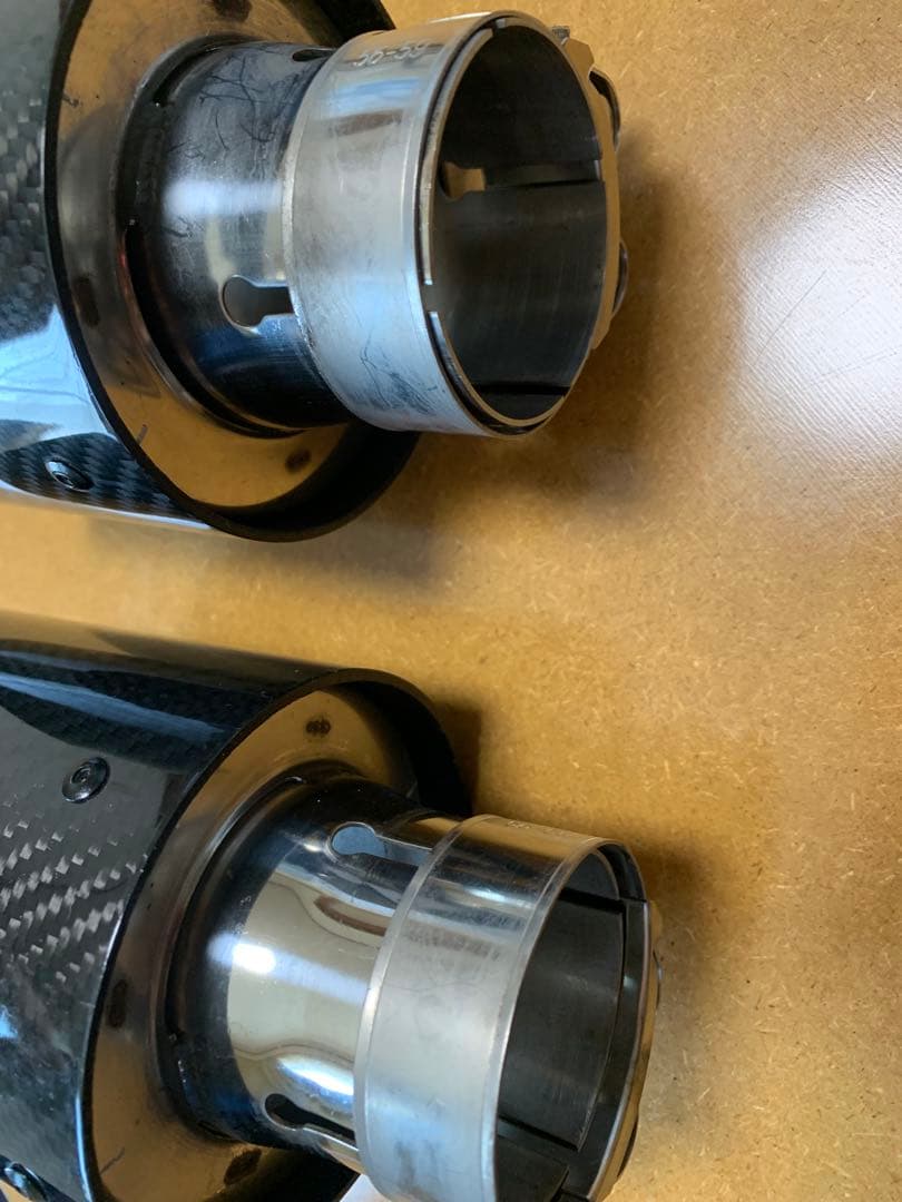 カーボンファイバー マフラーエンド ブラック・ブルー