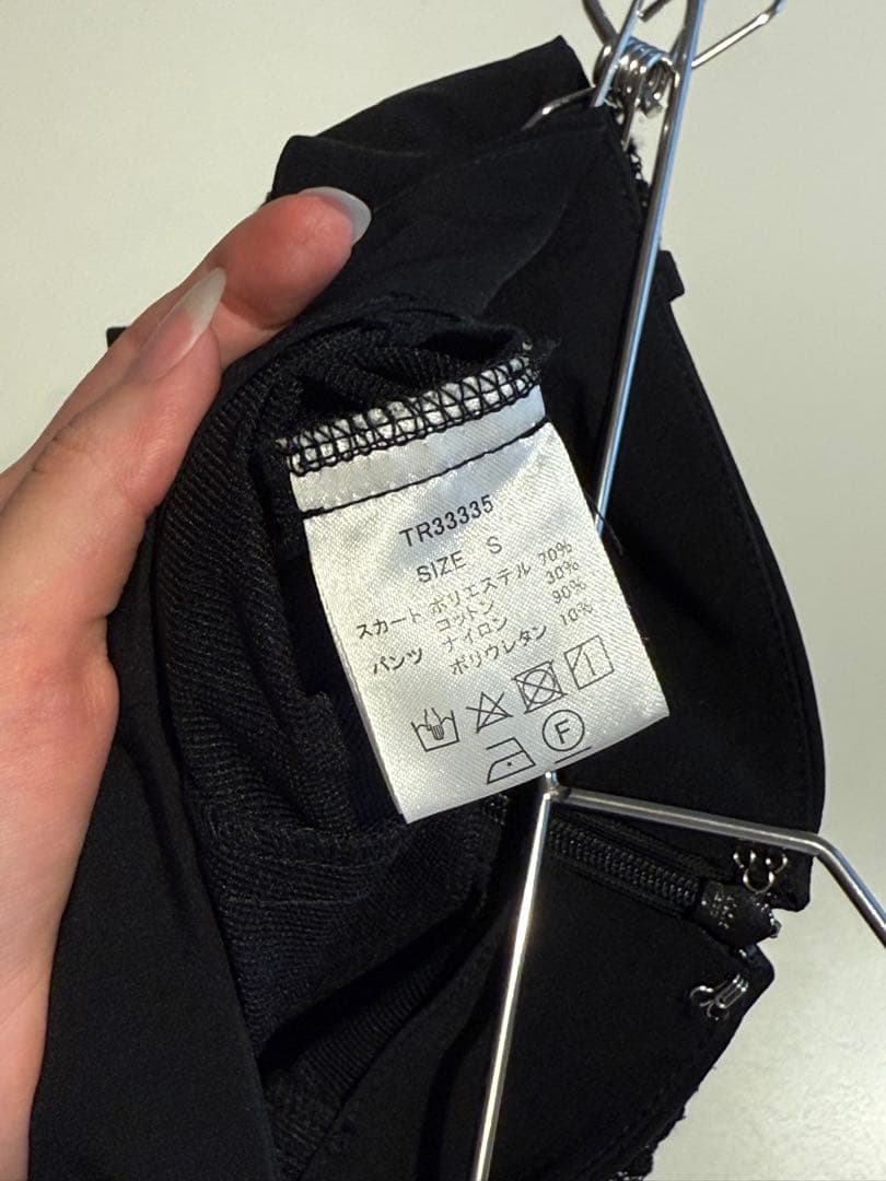 スカート theredthread G tech pleats skirt / BLACK