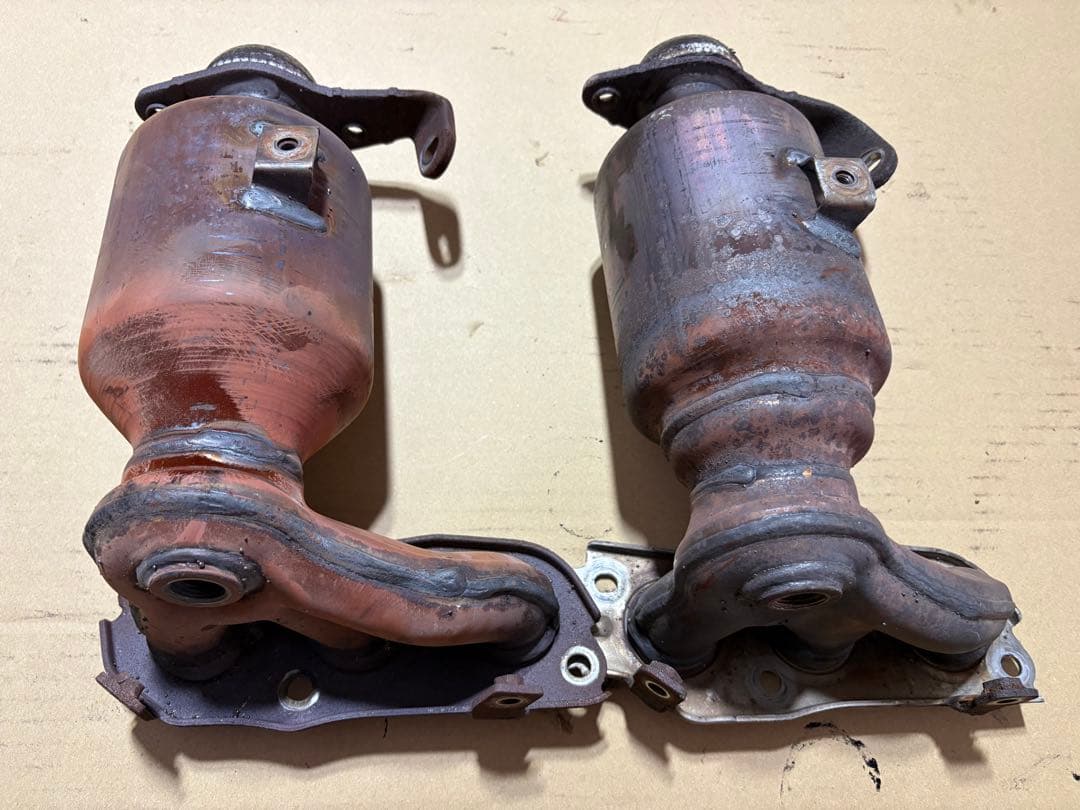 ダイハツ純正 エキマニ2個セット 触媒 キャタライザー 素材として