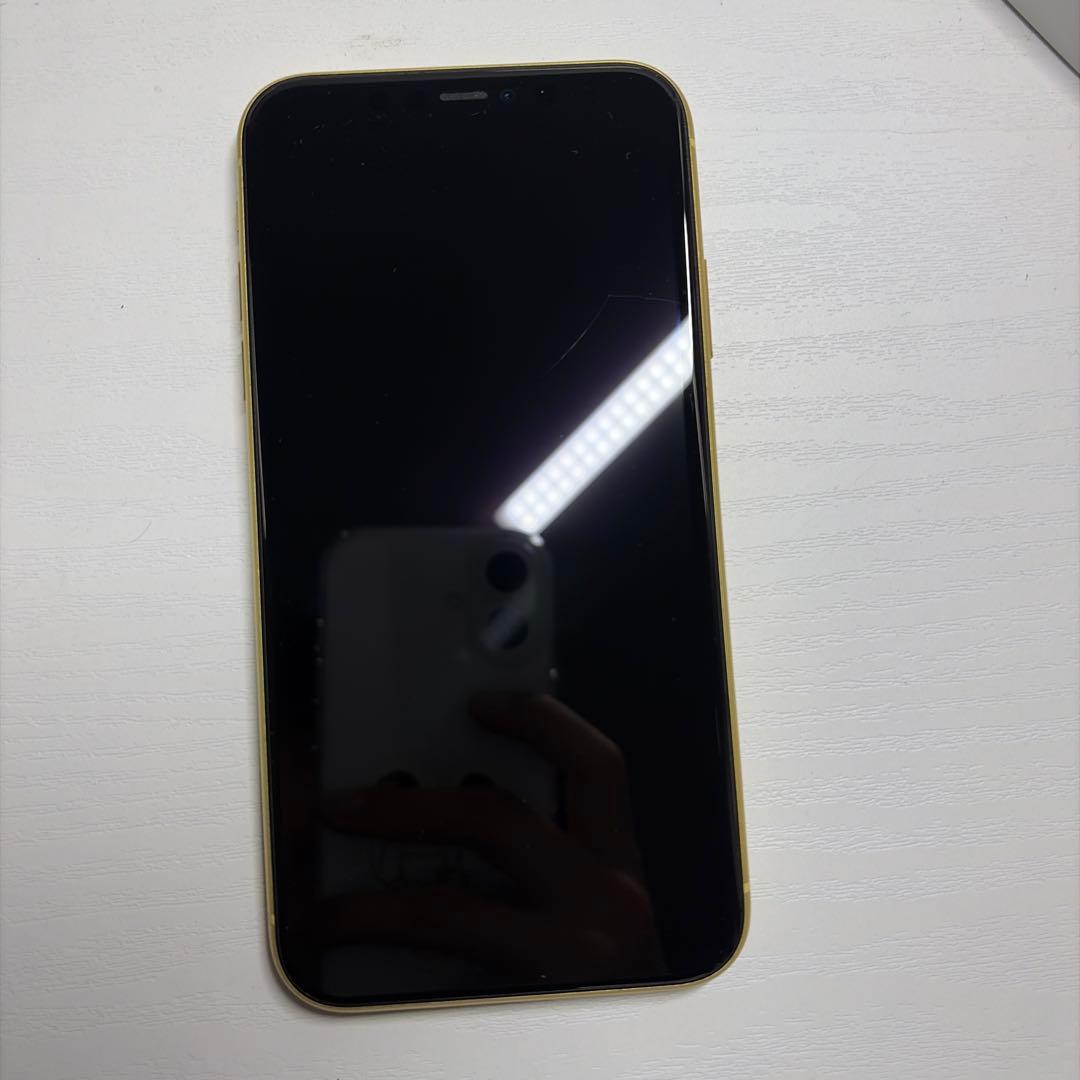 M*u様 iPhone 11 128GB イエロー　（iFaceケース付き）