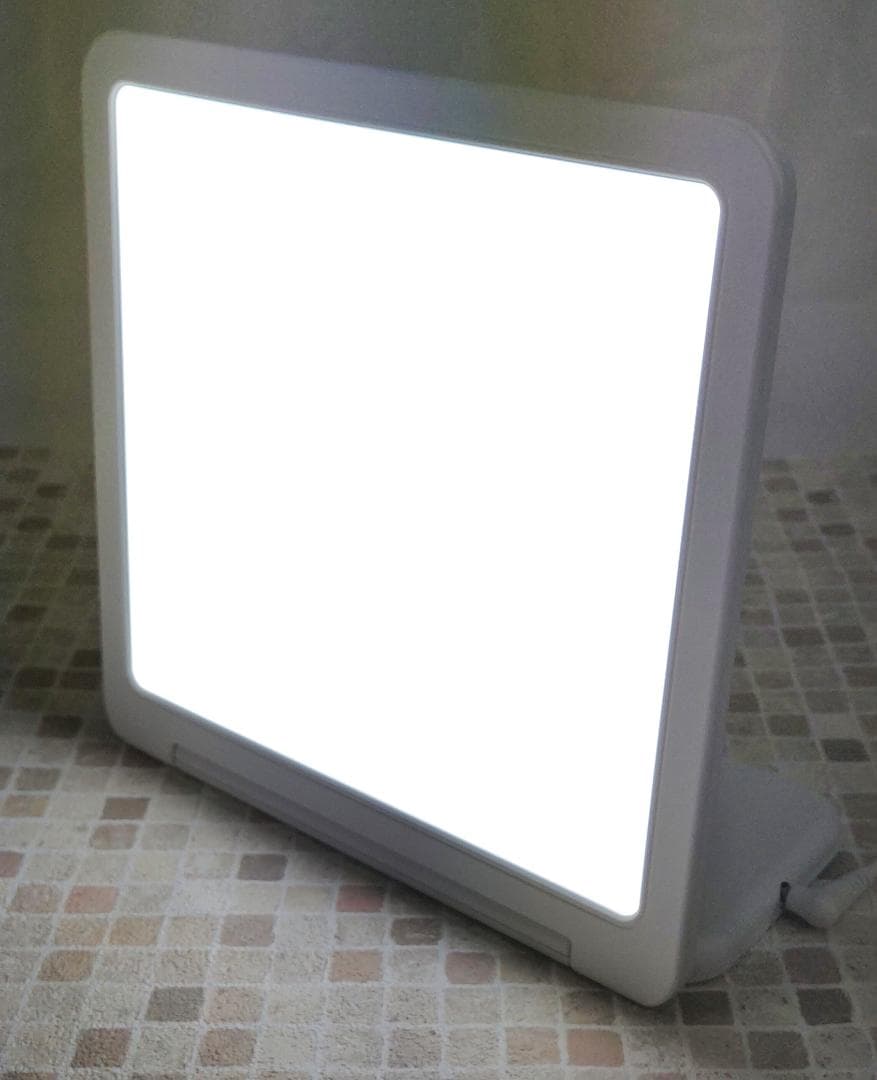 MOON MOON ムーンムーン　トトノエライト 光目覚まし時計　GQ-L3