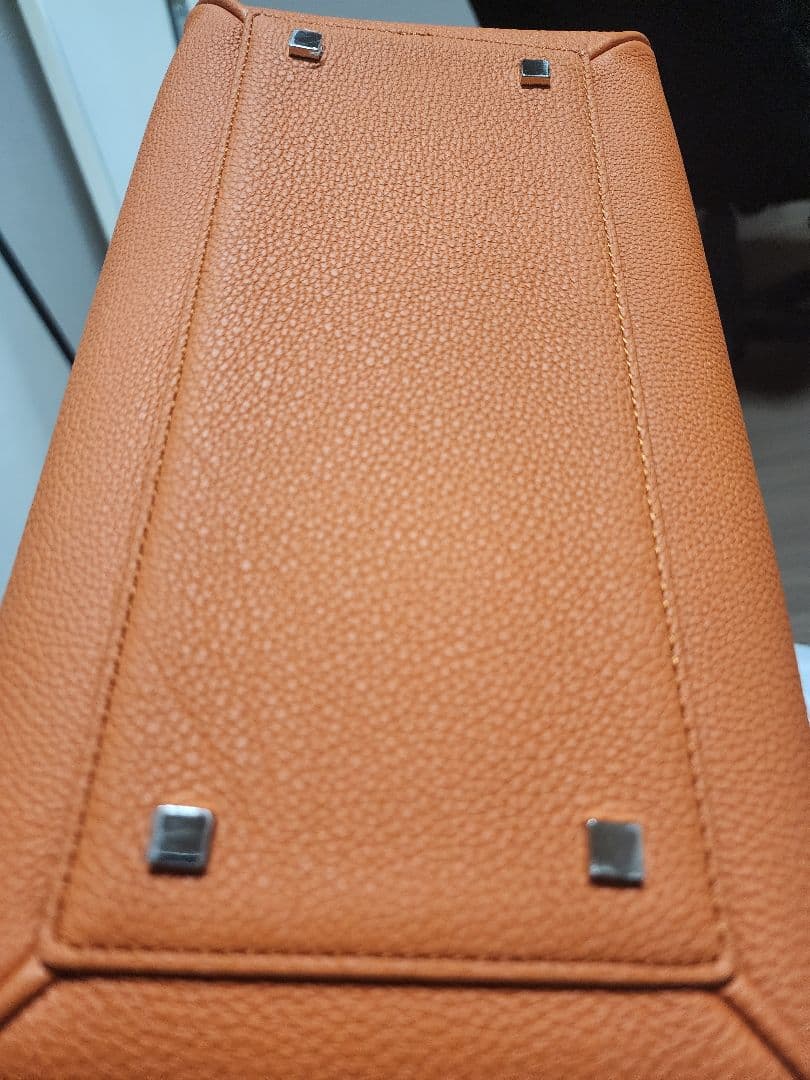 nugu ORR オレンジ レザー ハンドバッグ