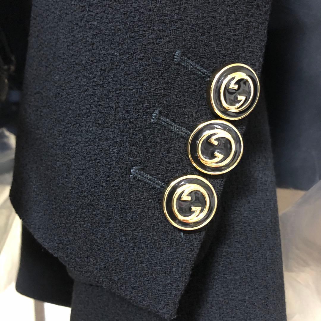 タグ付き　グッチ　インターロッキングゴールド縁取りGボタン　コート　黒