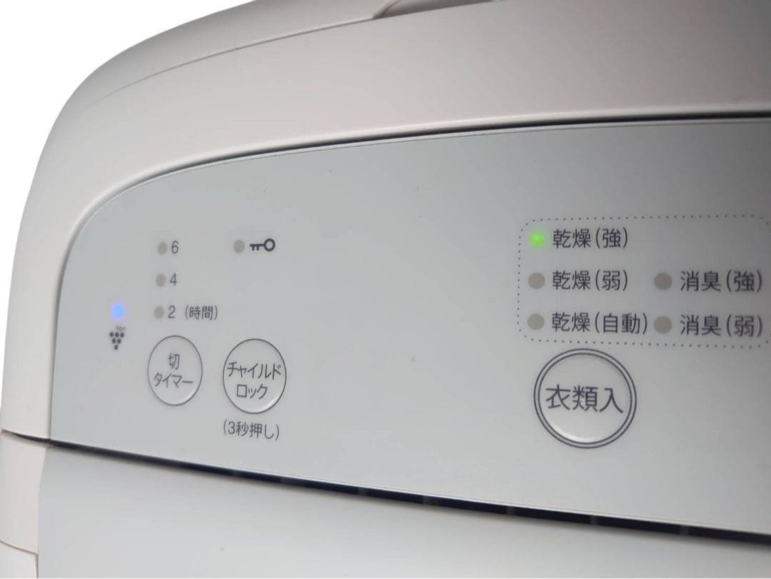 シャープ 衣類乾燥機 除湿機 ホワイト CV-N71-W　2022年製