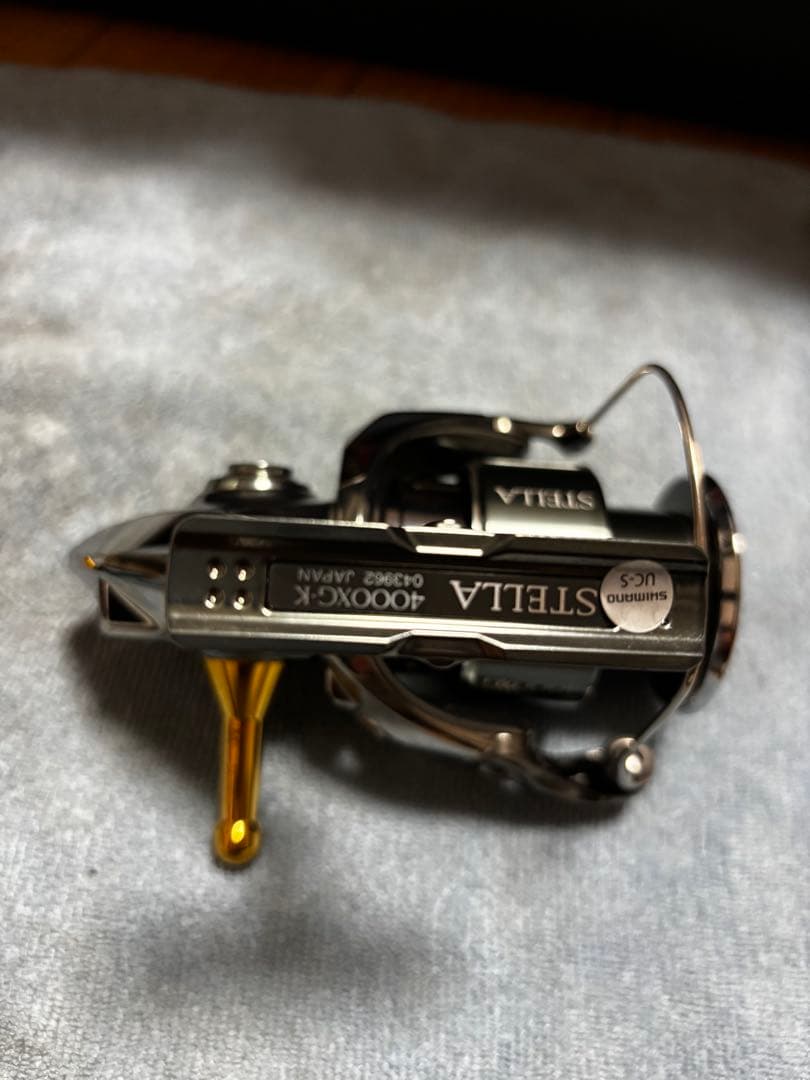 現行シマノ22ステラ4000xgほぼ新品