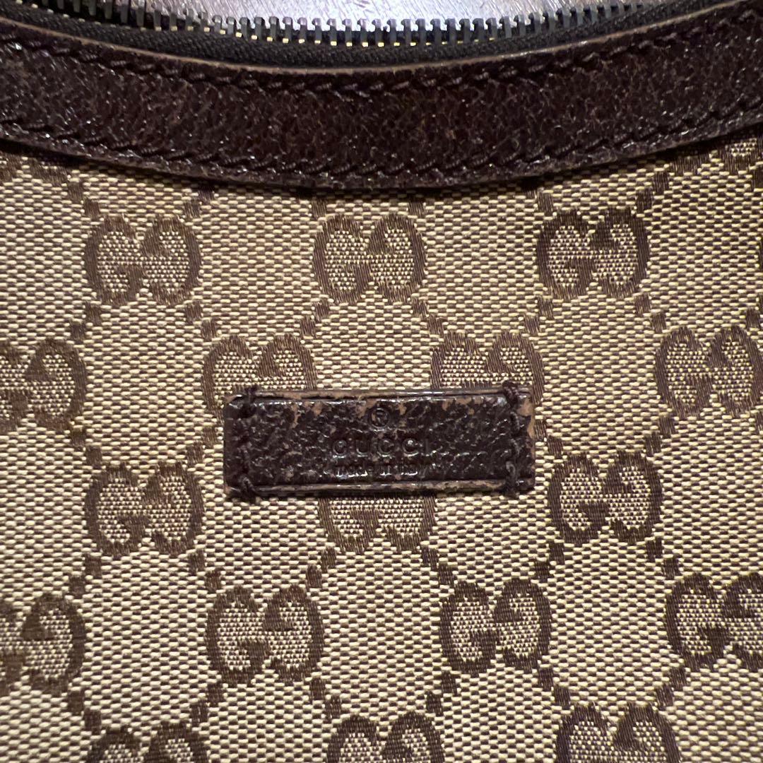 GUCCI ショルダーバッグGGキャンバス　ハーフムーン　茶色