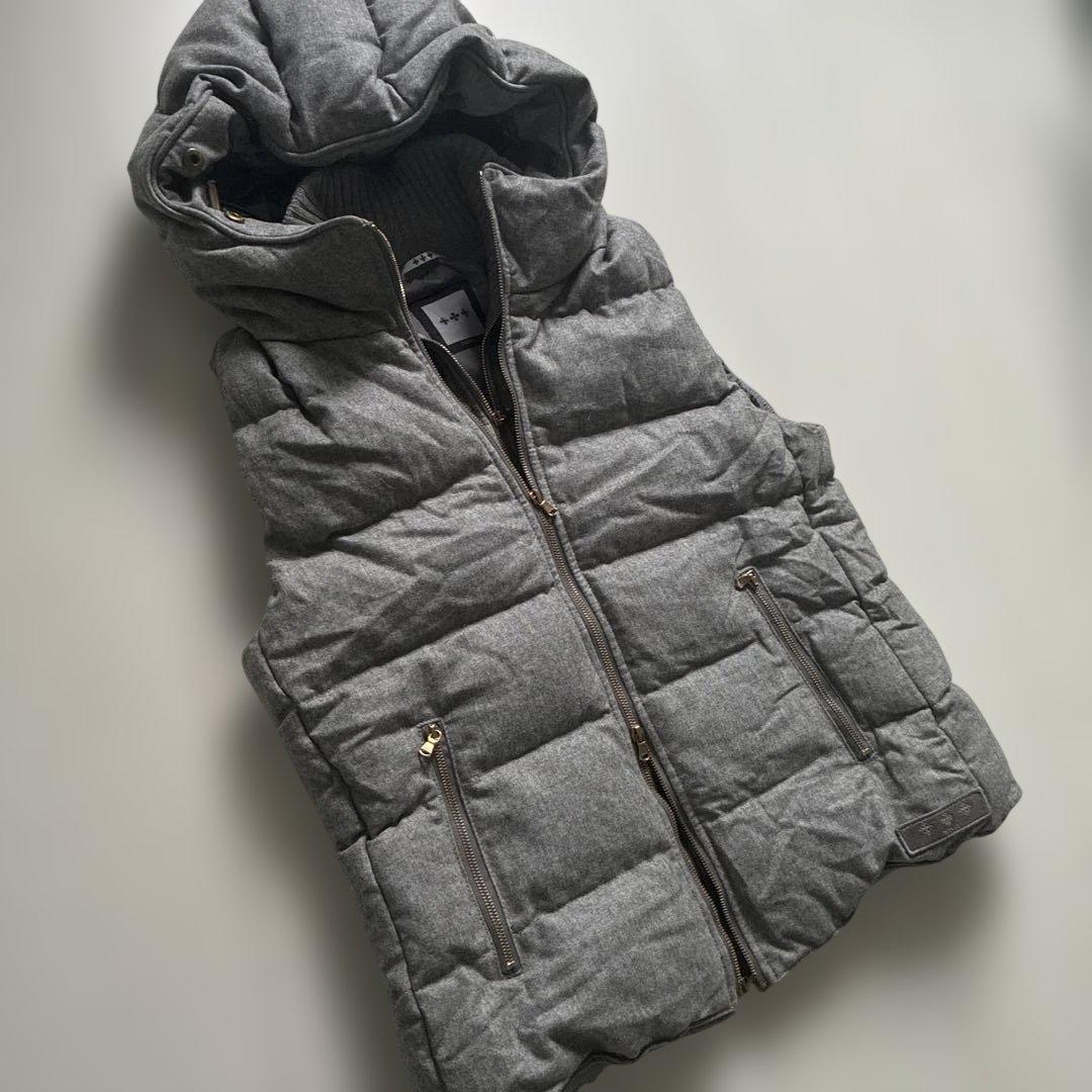 お値下げ⭐️美品⭐️TATRAS フード付きグレーダウンベスト