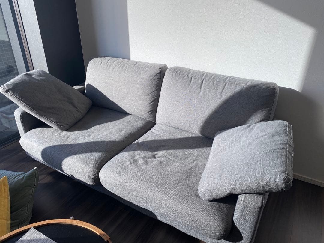 【成約済み】mugiアルモニア グレー ファブリック 2.5人掛けソファ