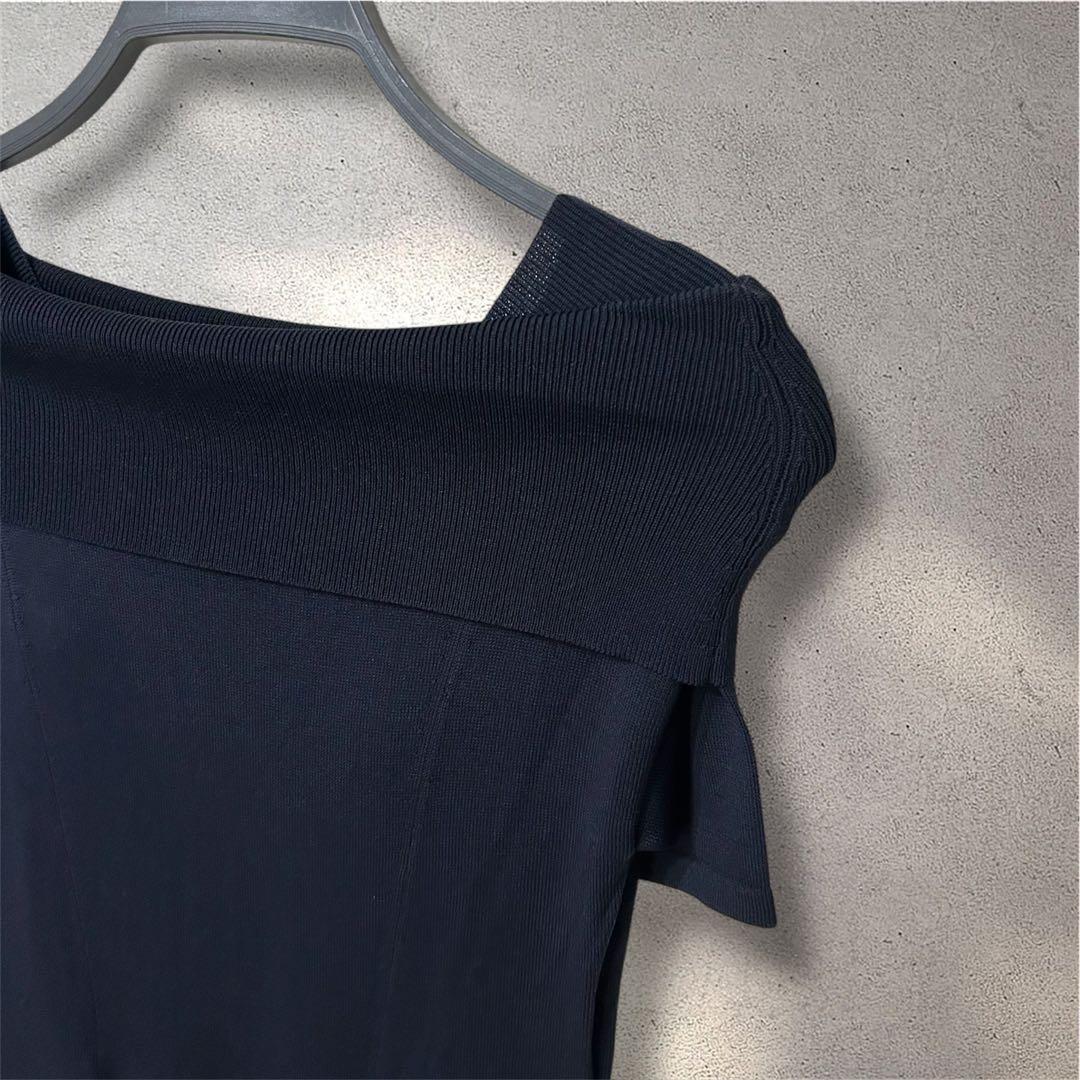 新品未使用 タグ付き オフショルダー　フレアニットワンピース ネイビー L