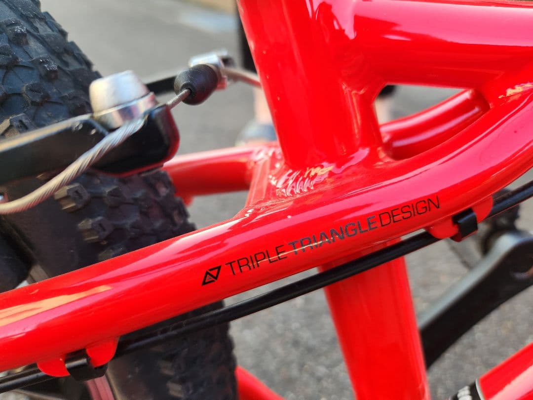 【テツ】GT レッド 20インチ マウンテンバイク KENDAタイヤ