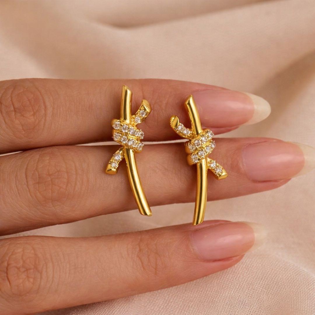 【ハイクオリティ】クロスピアス ゴールド ノベルティ