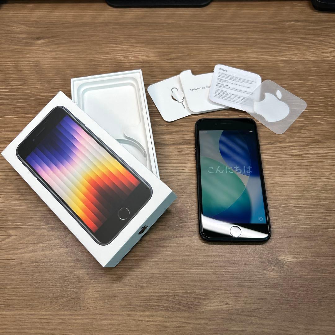 て*ん様 【美品】iPhone SE3第3世代スターライト 64GB simフリ