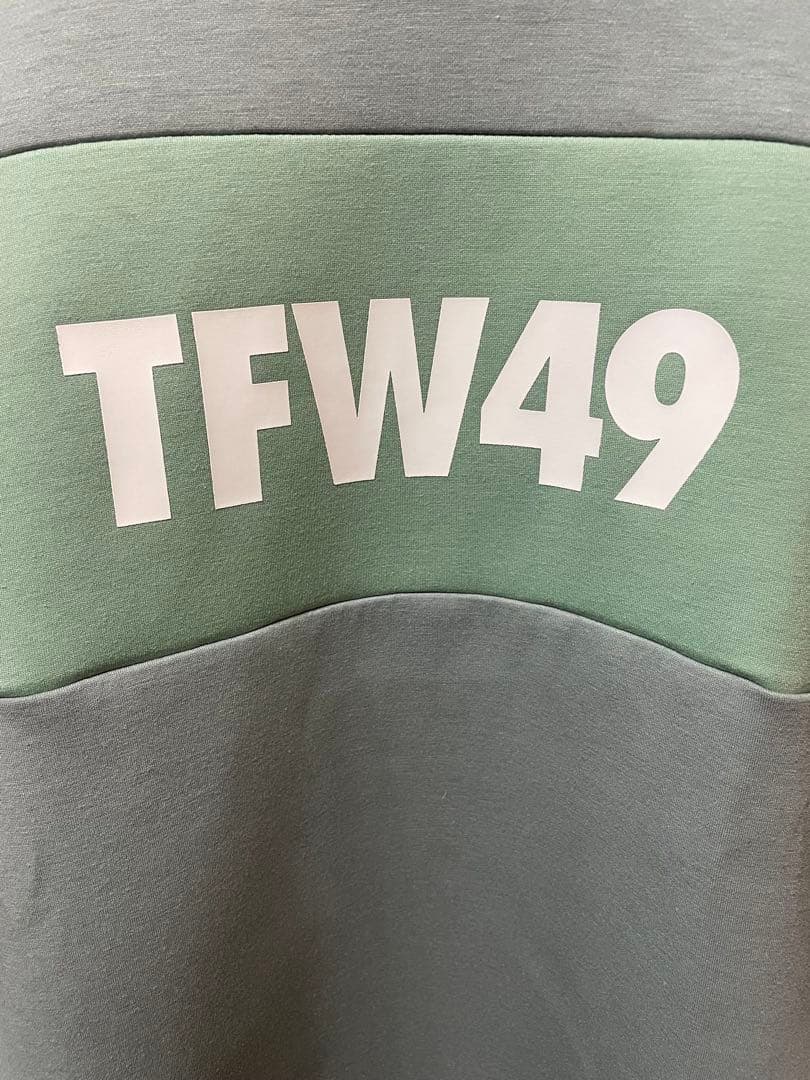 TFW49 CARDBOARD MATERIAL HOODIE サイズM