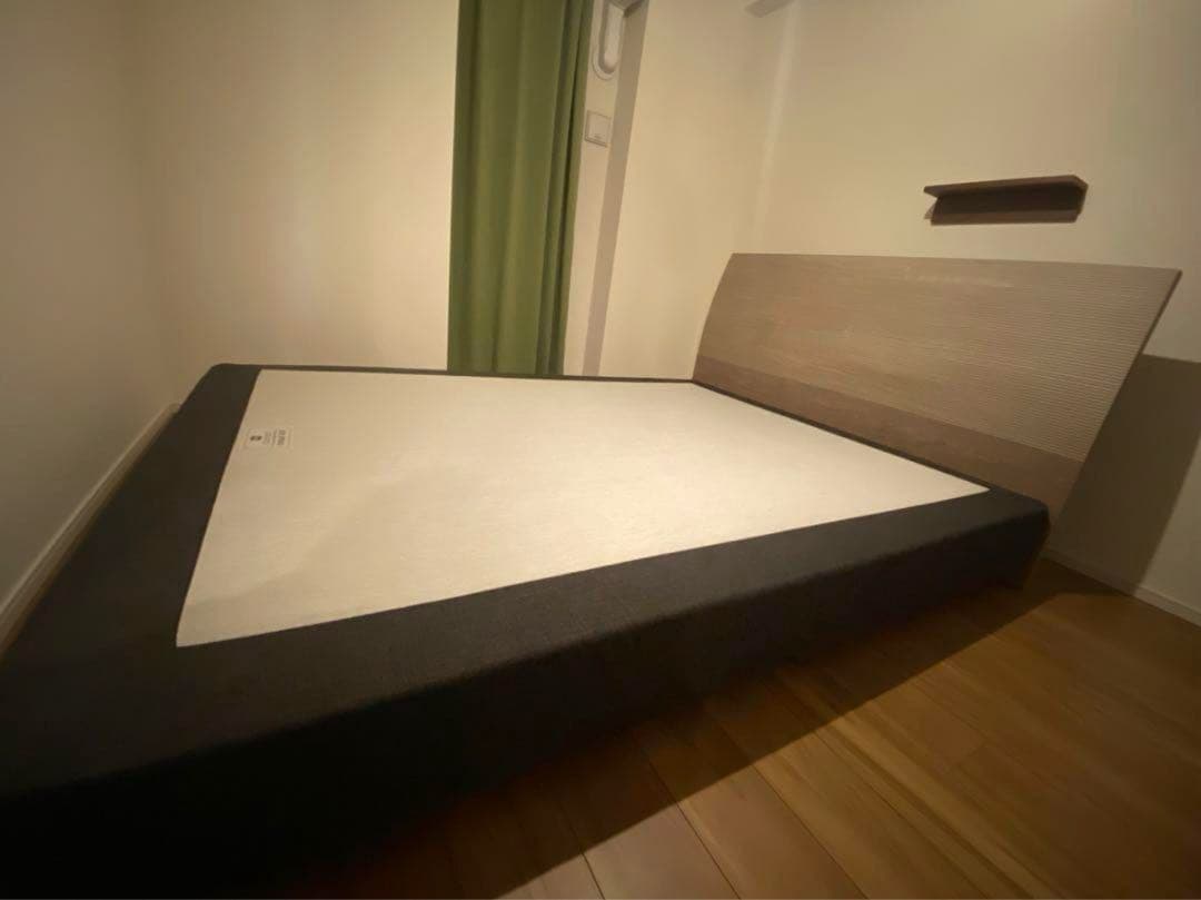 シモンズ　クイーンサイズ　ベッドフレーム