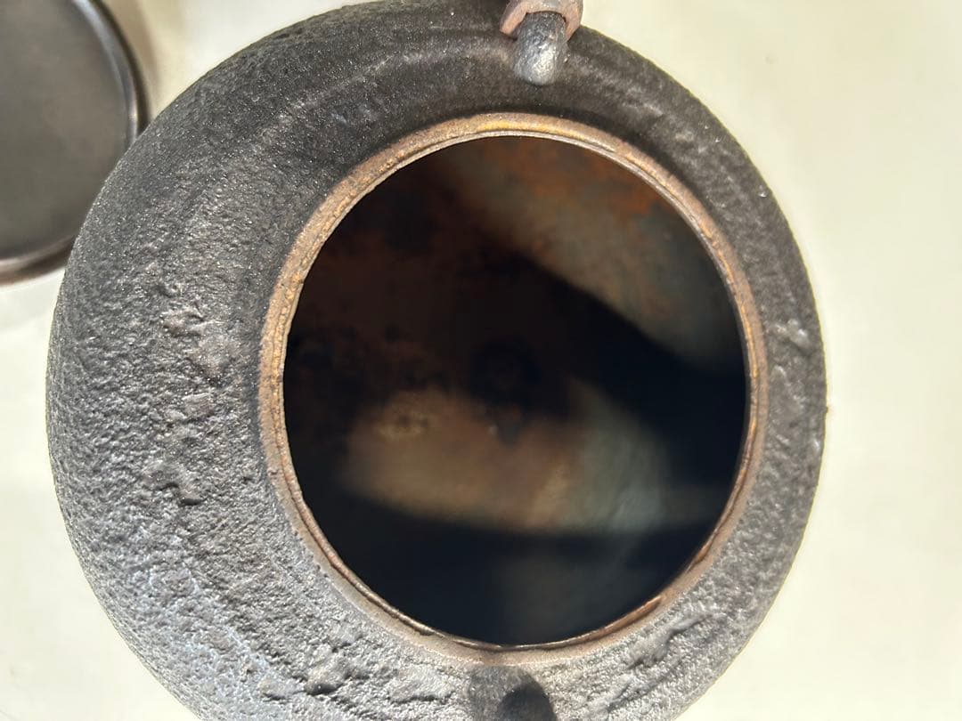 に*く様 鋳鉄製黒丸型鉄瓶　急須