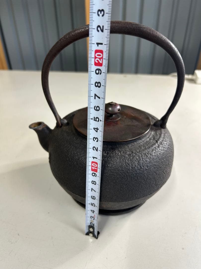 に*く様 鋳鉄製黒丸型鉄瓶　急須