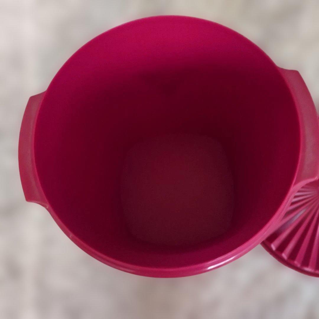 【お値下げしました】新品未使用　タッパーウェア　マキシクィーンデコレーター