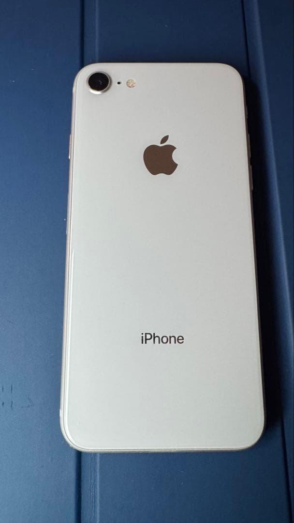 iphone8 シルバー