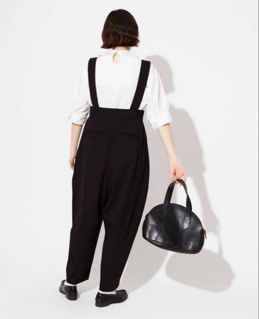 【美品】I am I in fact... BON BON タックつりパンツ