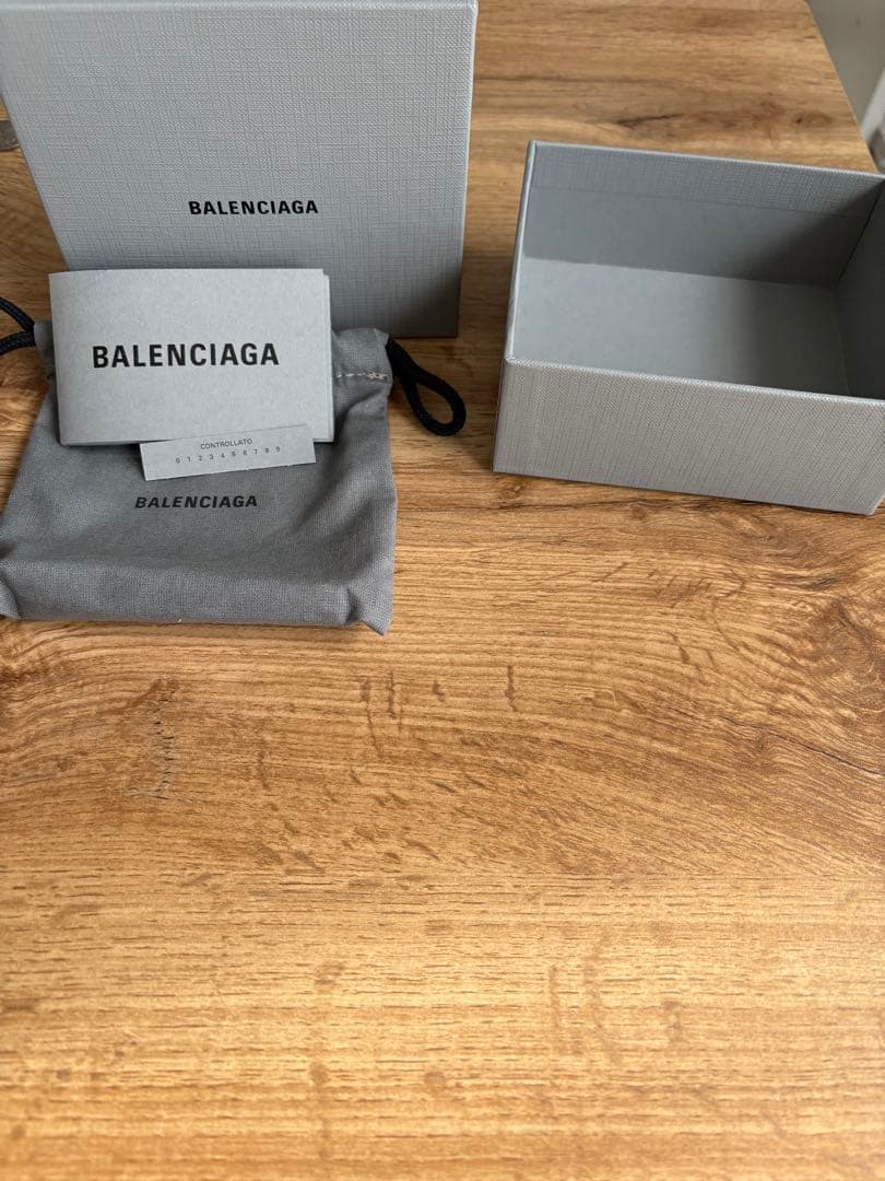 BALENCIAGA 三つ折財布