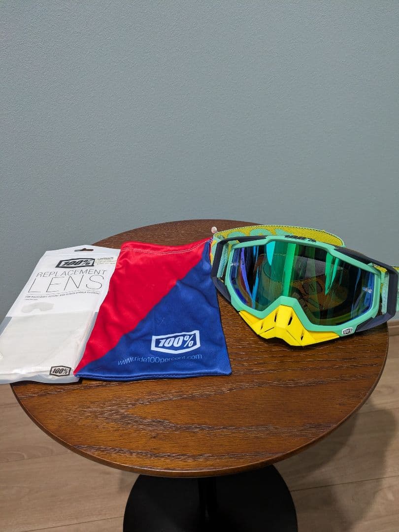 【希少】THOR オフロードヘルメット モンスターエナジー　ゴーグル付き