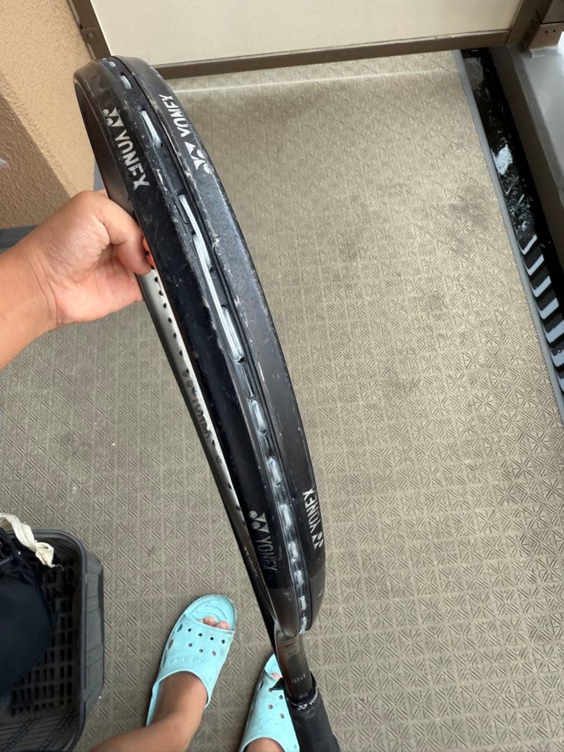 カーボンファイバー テニスラケット 軟式用　元値は2万円〜3万円！買うなら今！