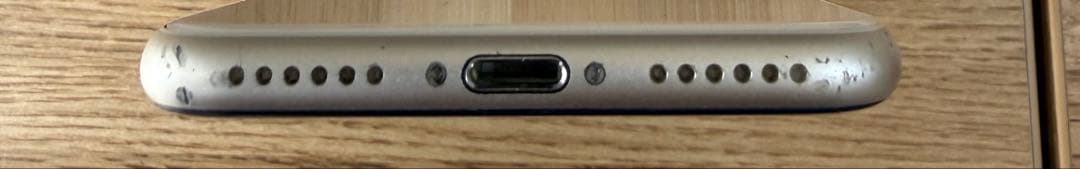 iPhone SE 【第3世代】　64GB SIMフリー　スターライト