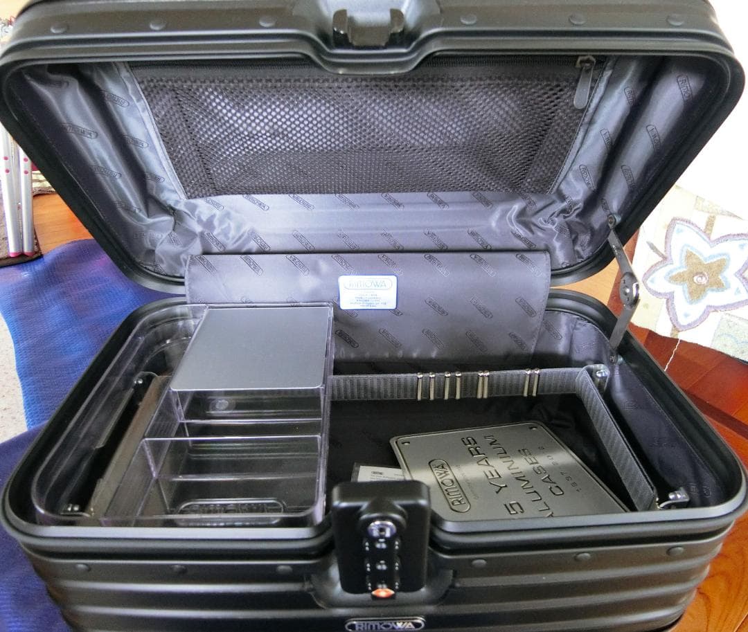 RIMOWA リモワ ステルス ビューティーケース 新品未商品