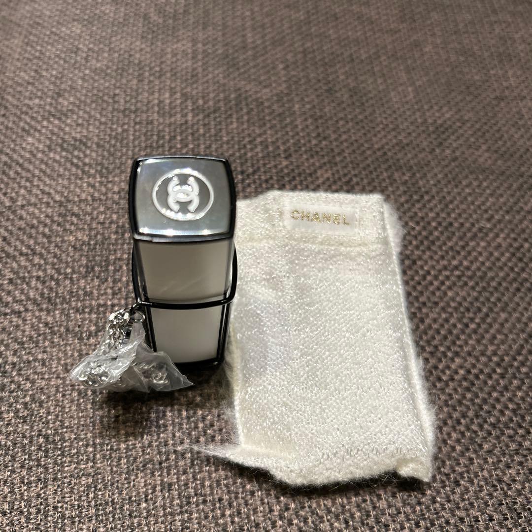 シャネルNo5 ロー　オードゥ　トワレット　パース　スプレー　チャームチェーン付