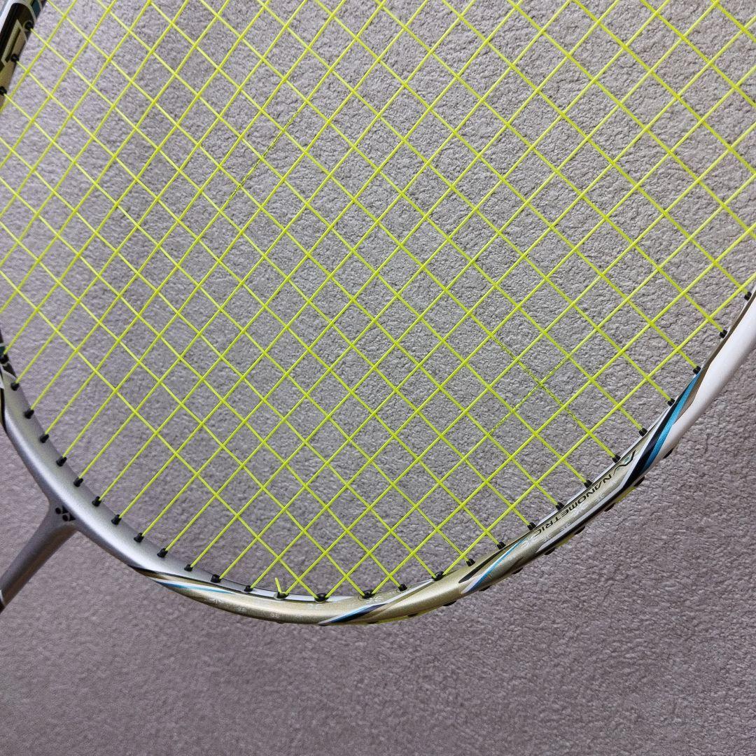 【極美品】YONEX NANORAY750 4UG5 ナノレイ750②