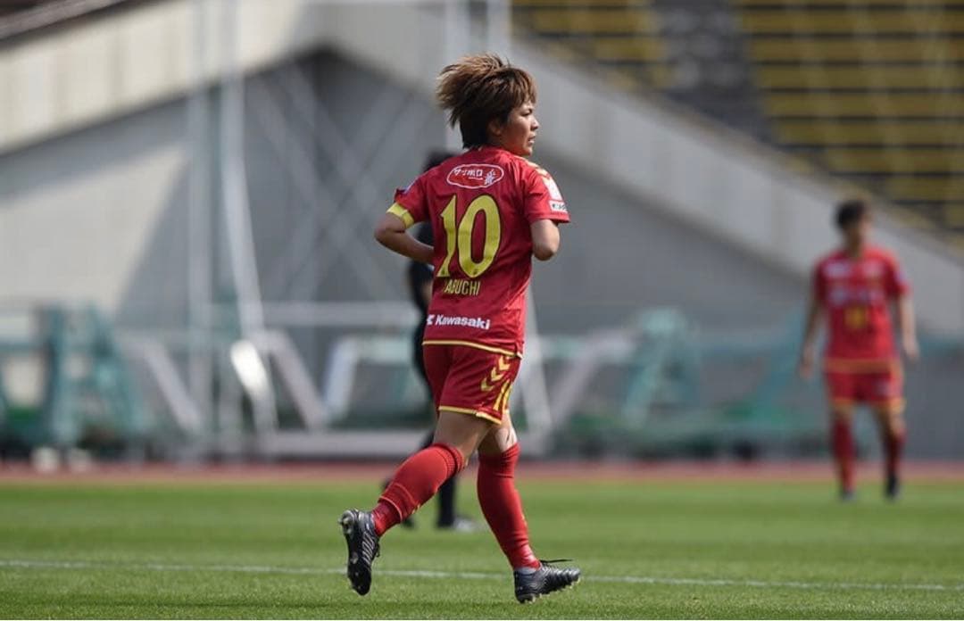 岩渕真奈　サッカースパイク　支給品　実使用　着用スパイク