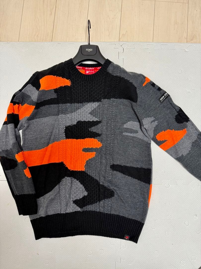 ニューバランス　セーター