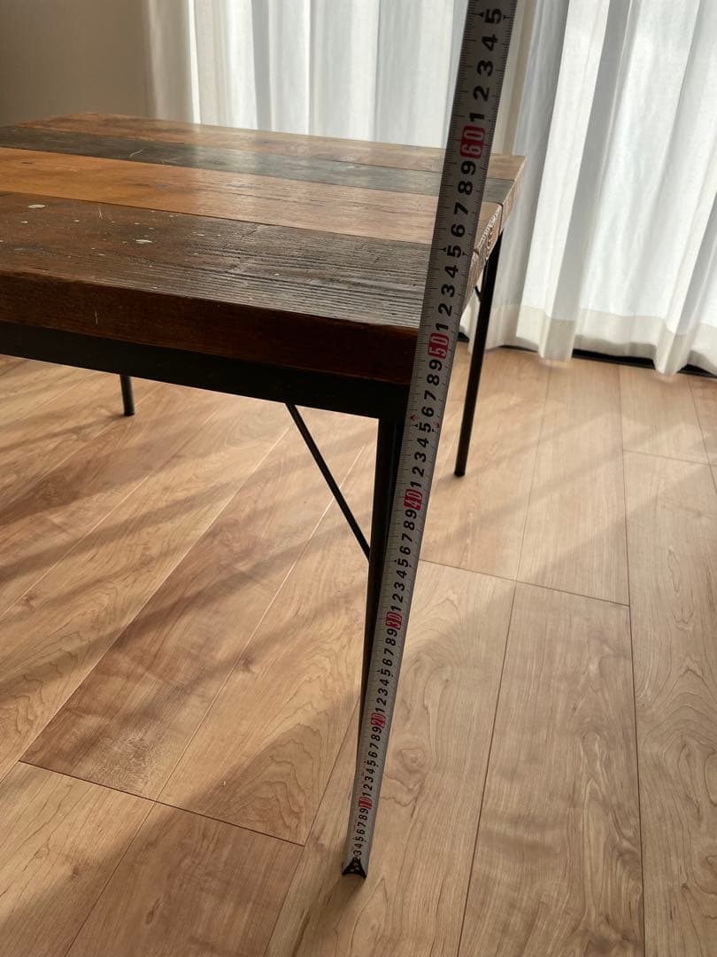 木製天板のテーブル　DIY 蚤の市　古家具　ビンテージ