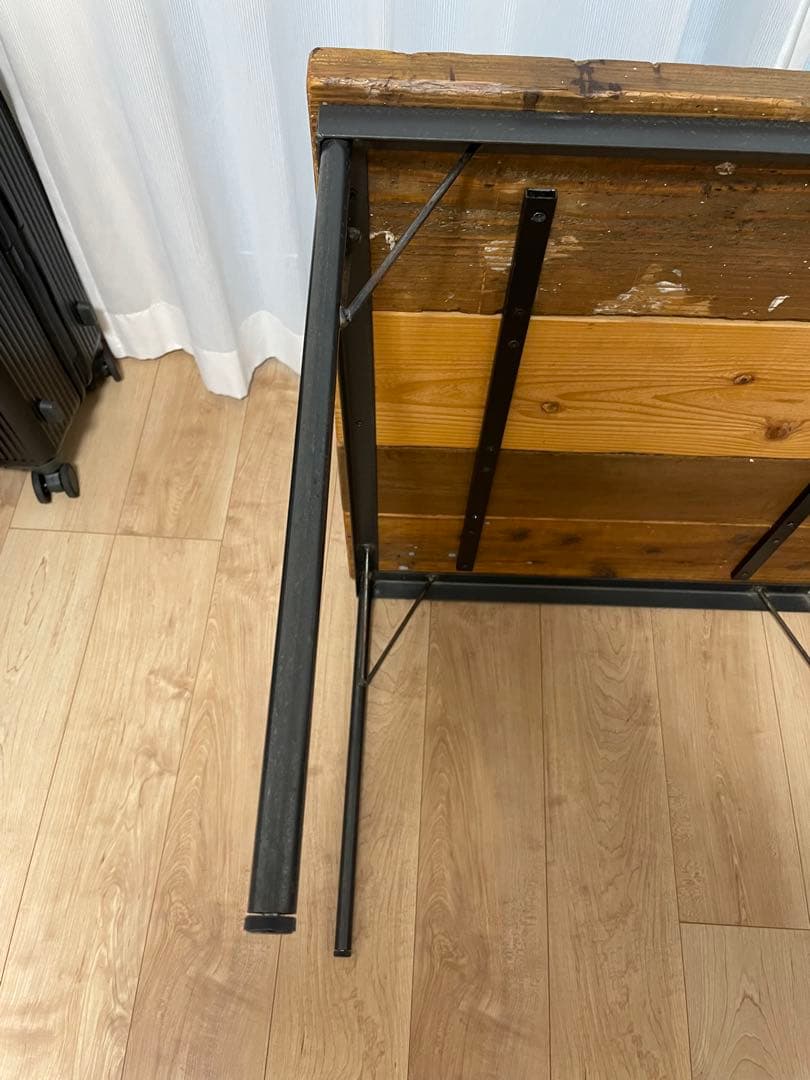 木製天板のテーブル　DIY 蚤の市　古家具　ビンテージ