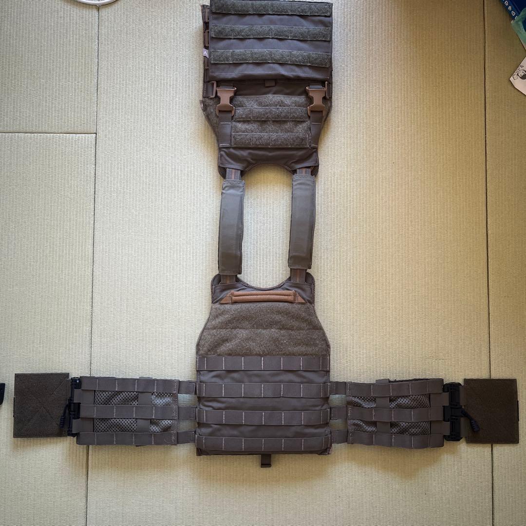 Velocity Systems製 プレートキャリア