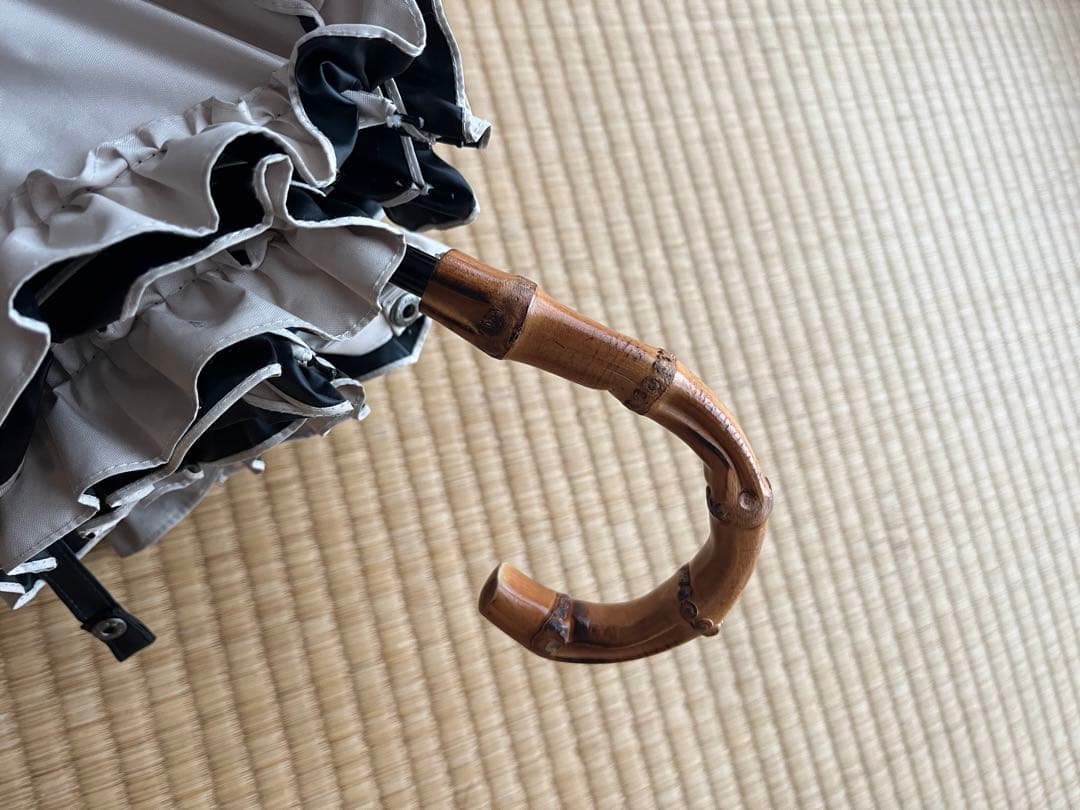 芦屋ロサブラン 2段折り フリル 曲がり竹手元 日傘 ベージュ