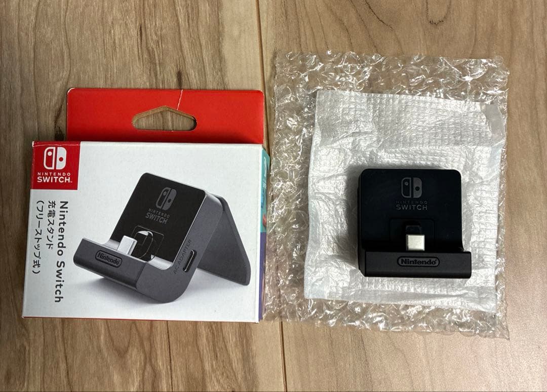 【美品】Nintendo Switch 本体 プロコン×２ 充電スタンド セット