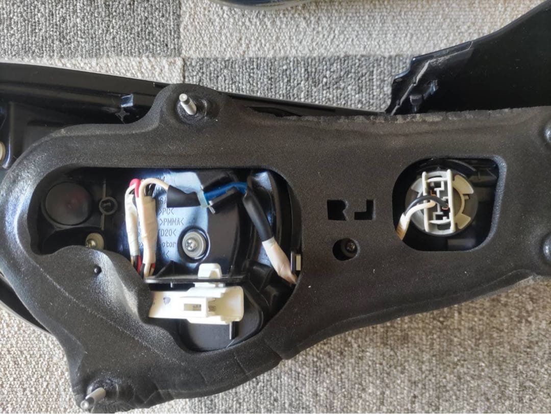 トヨタ86 前期型　純正テール　左右セット