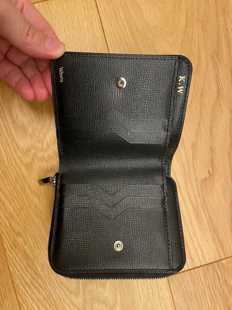 週末値下げ　未使用 Valextra ヴァレクストラ レザー 二つ折り 財布