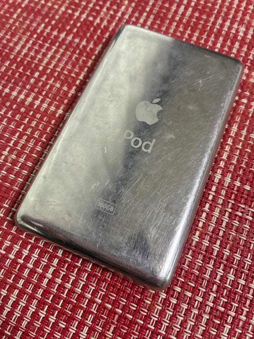 iPod classic 第6世代（160GB）　ケーブル付き