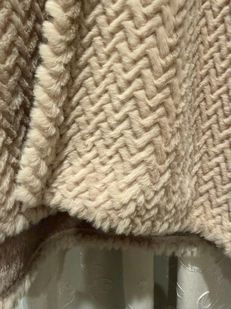 Yukarının ♡新品未使用！イシカワラボ　ファー付きポンチョ