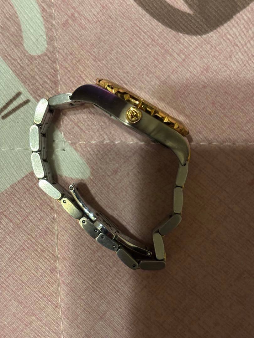 値下げ　VERSACE アナログ腕時計 シルバー/ゴールド