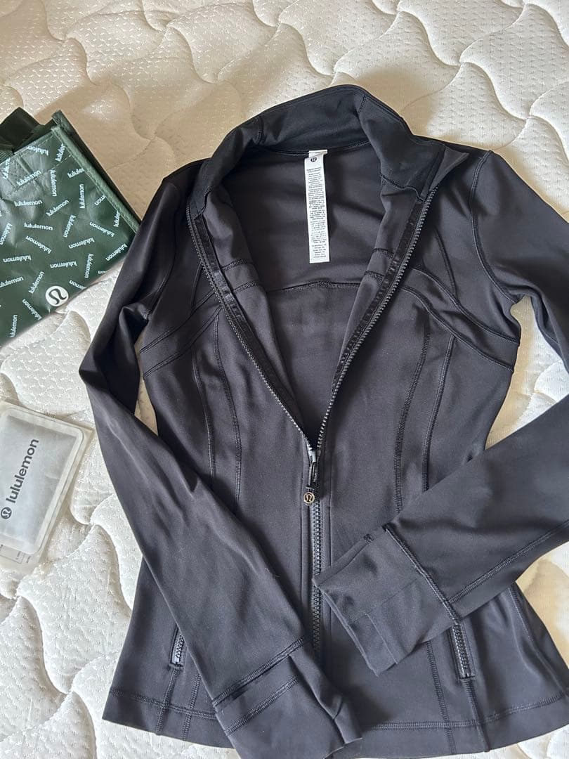 ルルレモン ディファイン ジャケット ボーン サイズ4