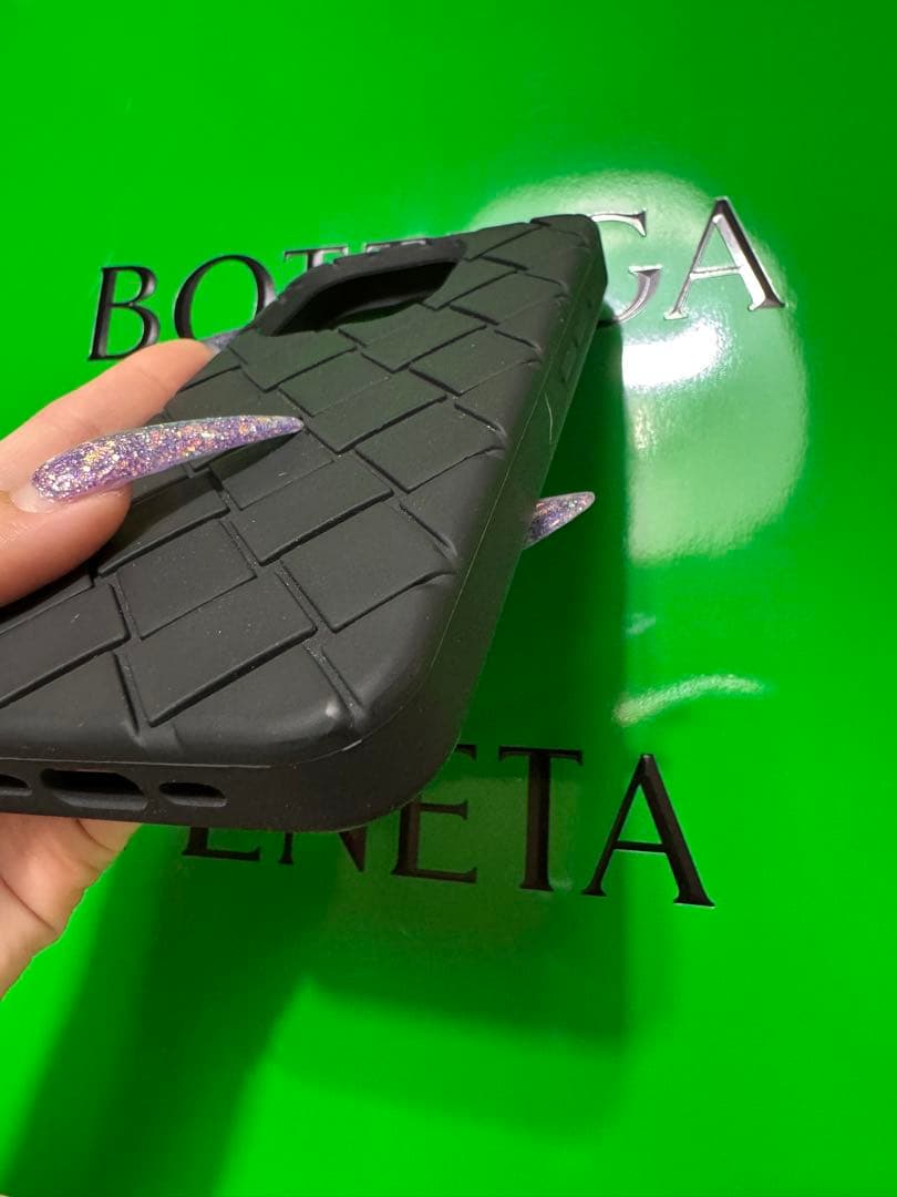 BOTTEGA VENETA ブラック iPhone15pro