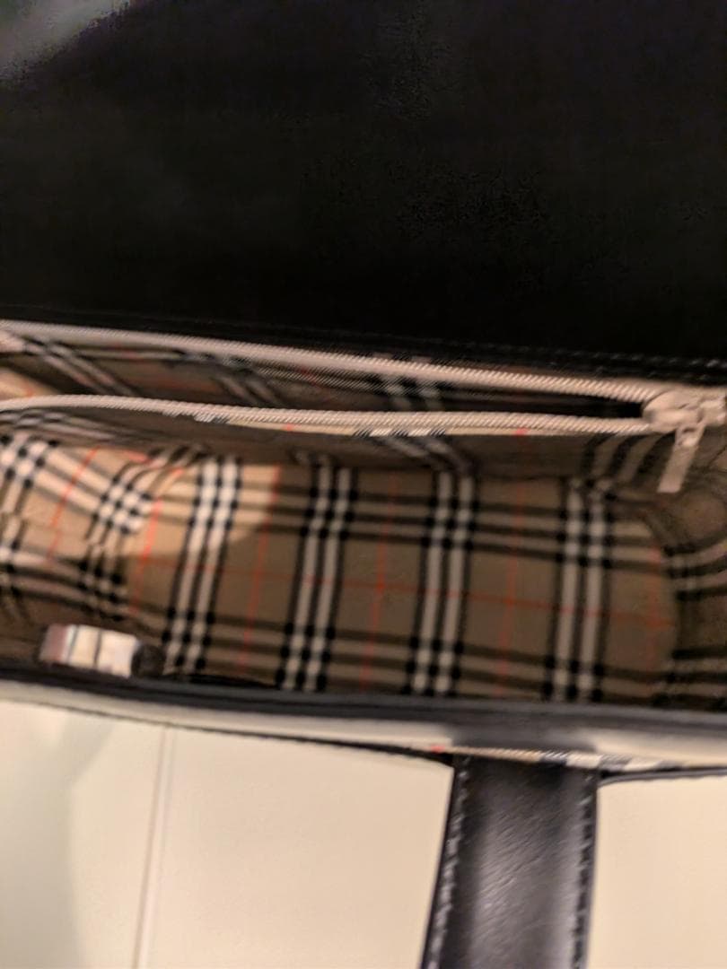 バーバリー Burberry レザーバック バケツ型