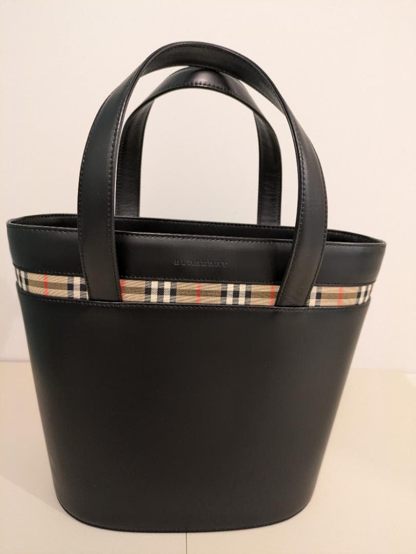 バーバリー Burberry レザーバック バケツ型