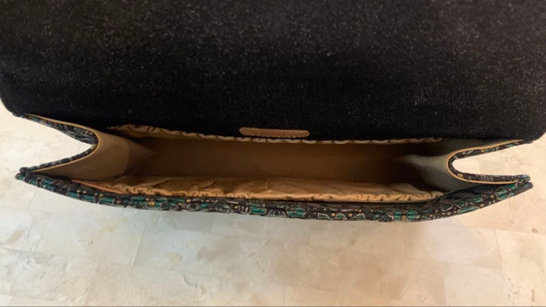 印傳屋 印伝 indeene インディーヌ クラッチバッグ 深緑