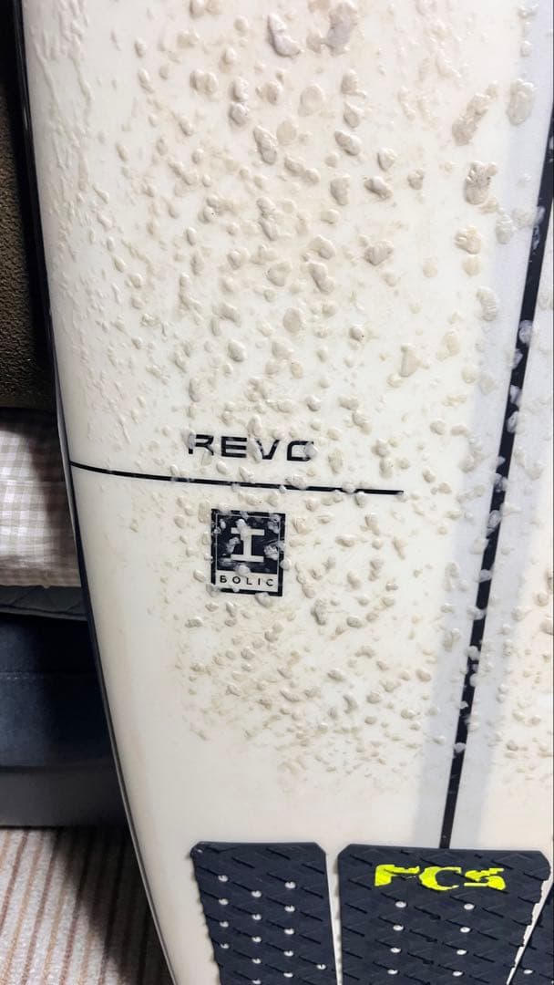 TOMO REVO ショートボード FCS