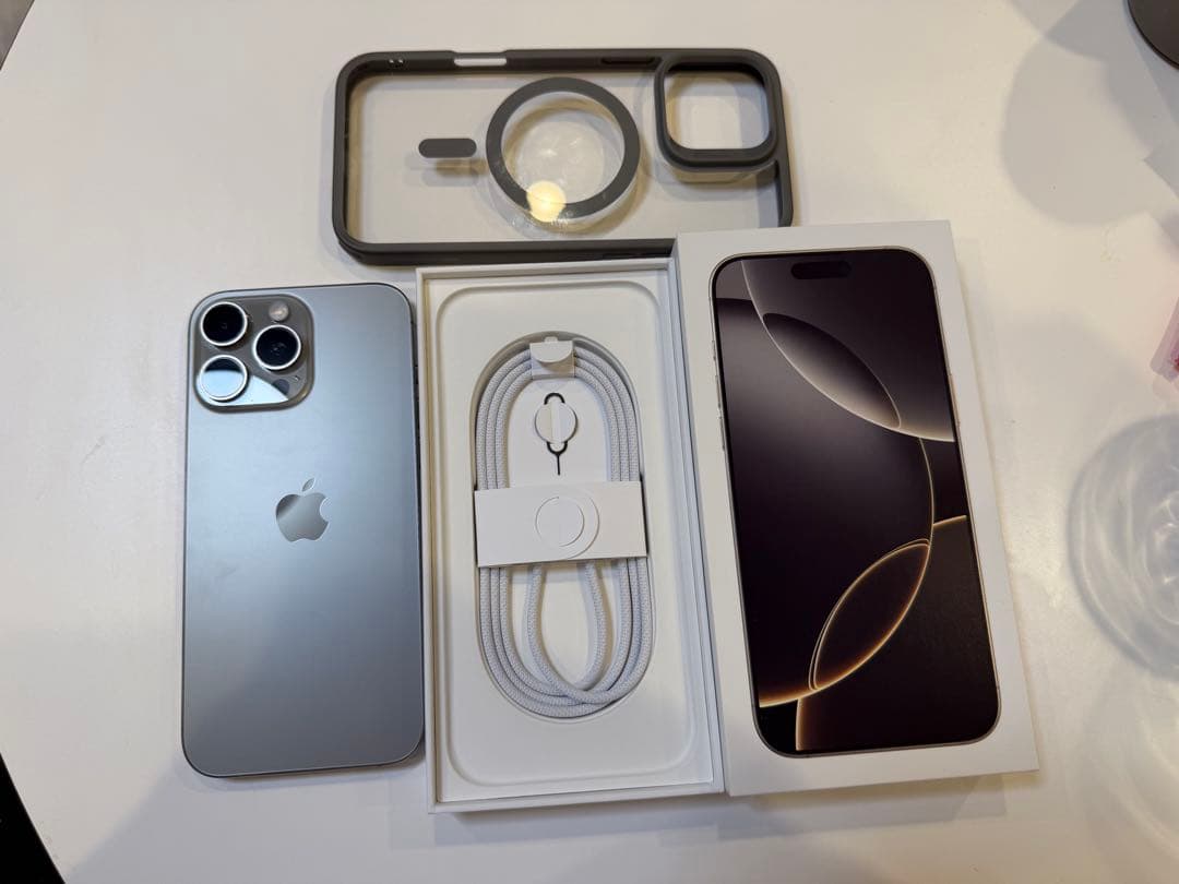 iPhone16promax 256gb ナチュラルチタニウムおまけ